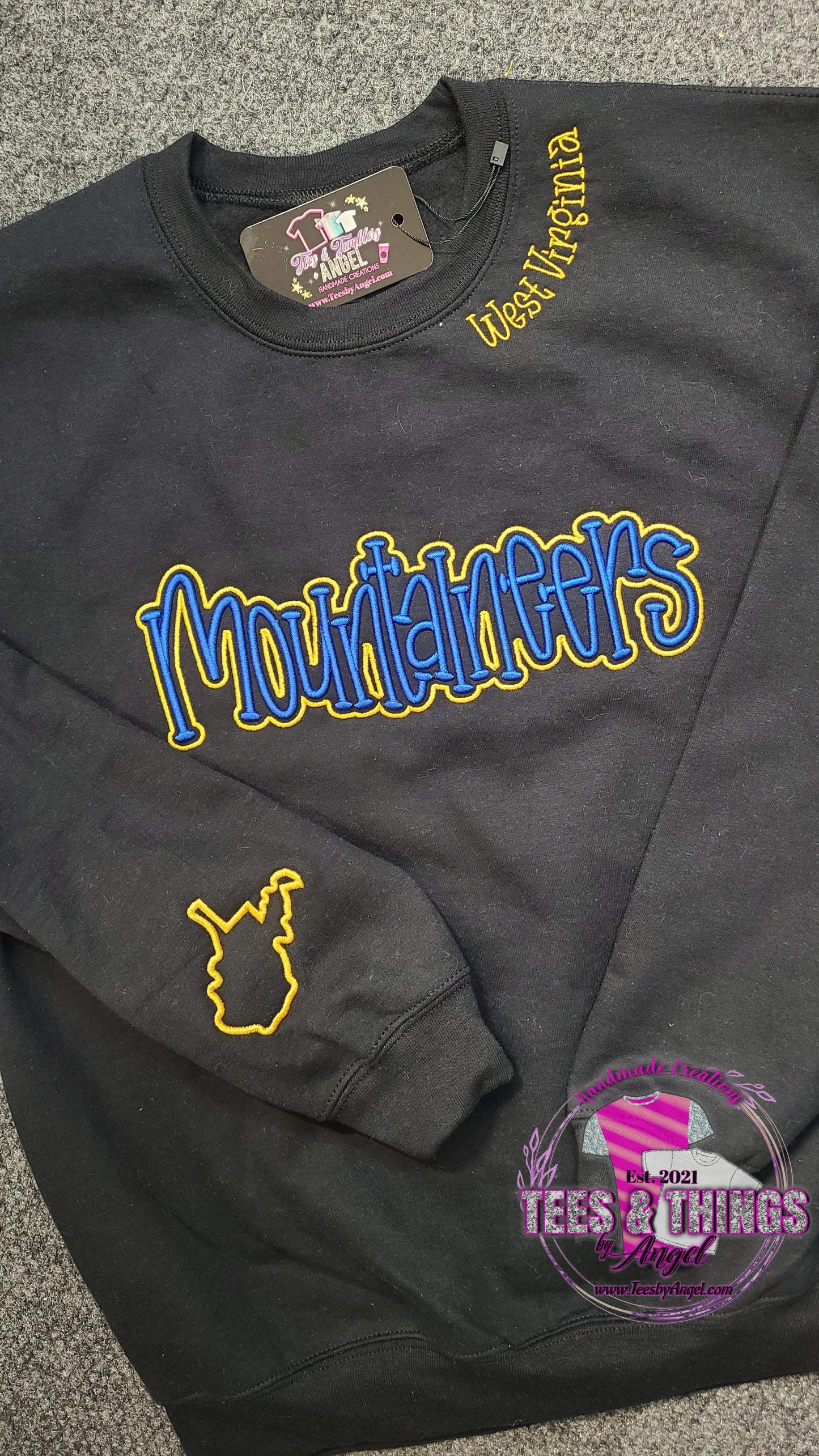 Mountaineers ππ 3D embroidered WV sweatshirt!