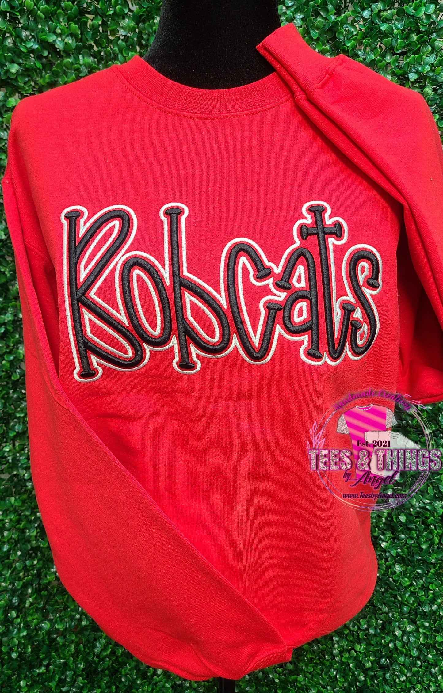 Bobcats 3D Embroidered sweatshirt! ❤️🩶🖤