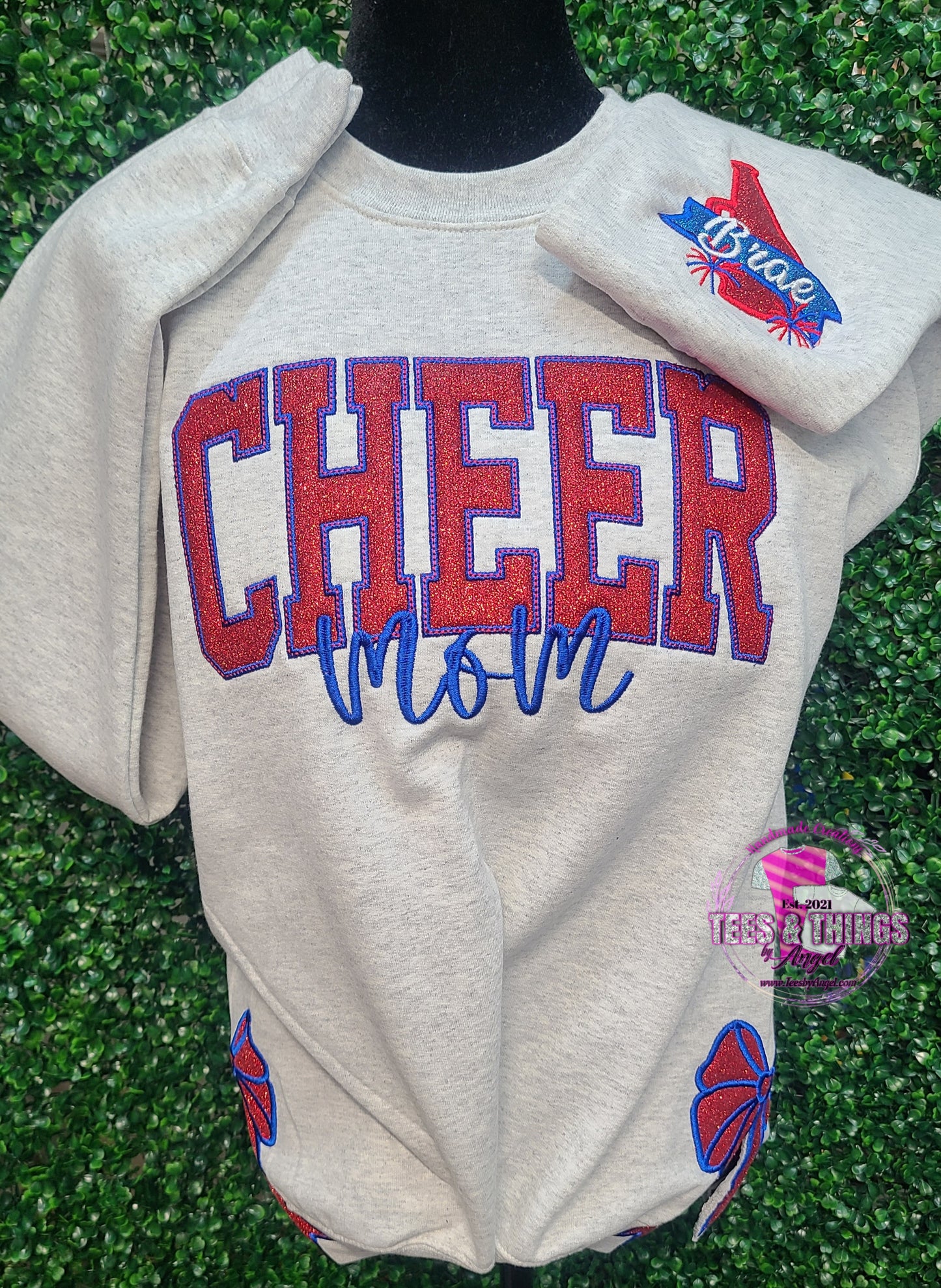 Create your own GLITTER sweatshirt with SIDEBOWS!