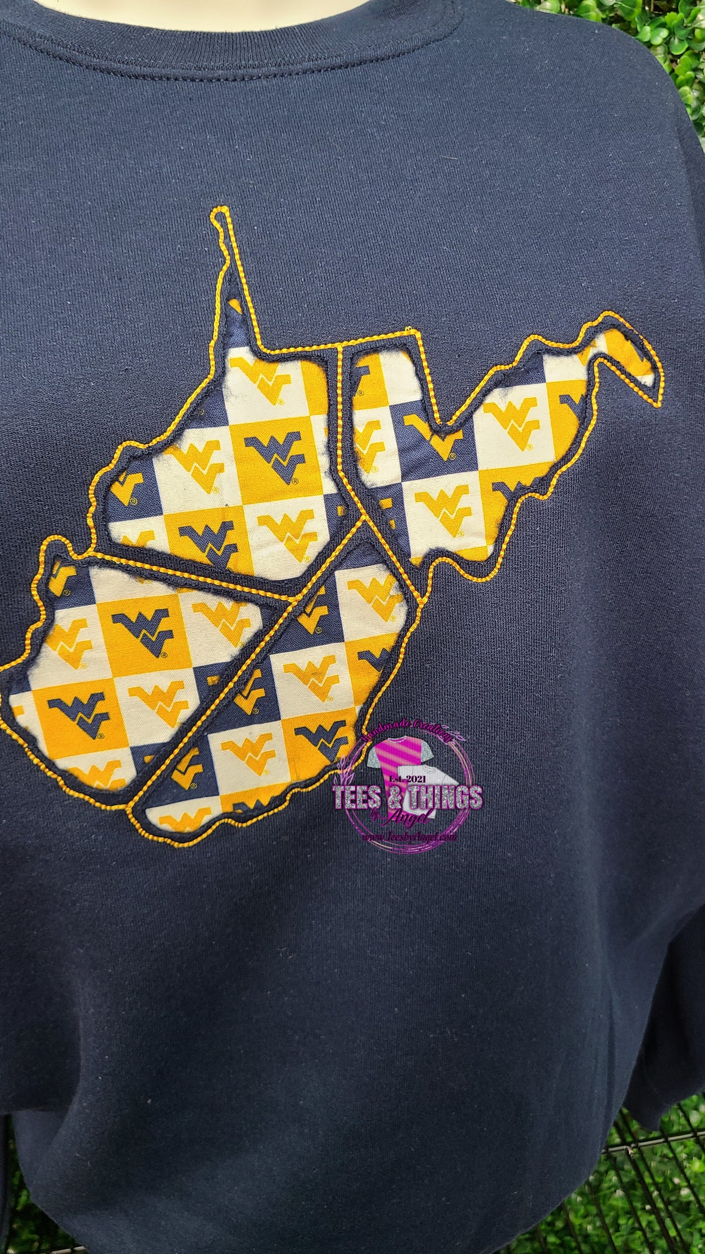 WV Silhouette embroidered sweatshirt 💙💛💙💛