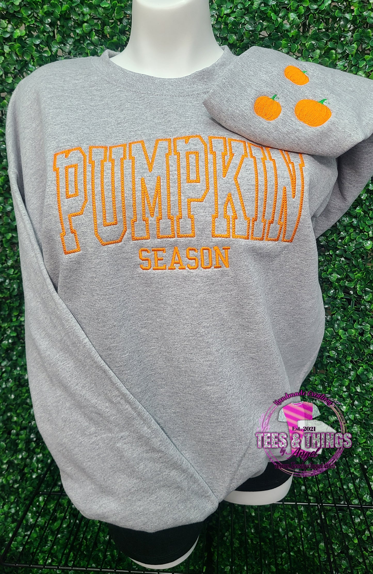 Pumpkin Season 🎃 Embroidered Sweatshirt