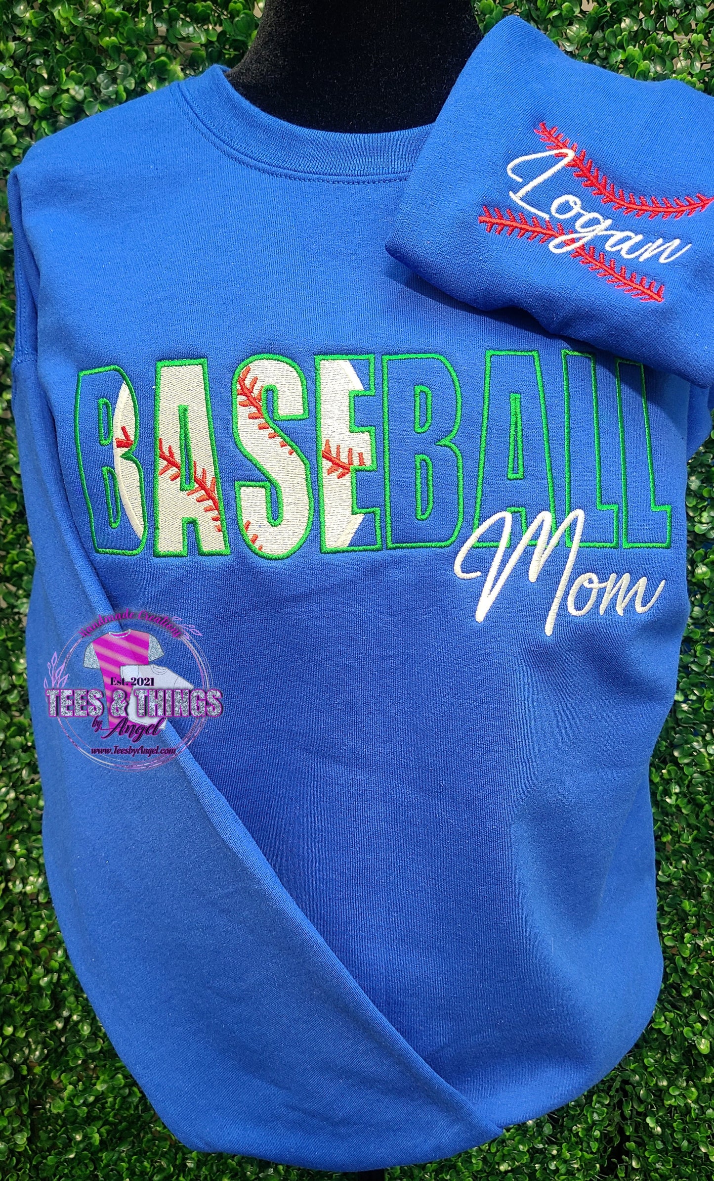 Baseball ⚾️ Embroidered sweatshirt... Custom names