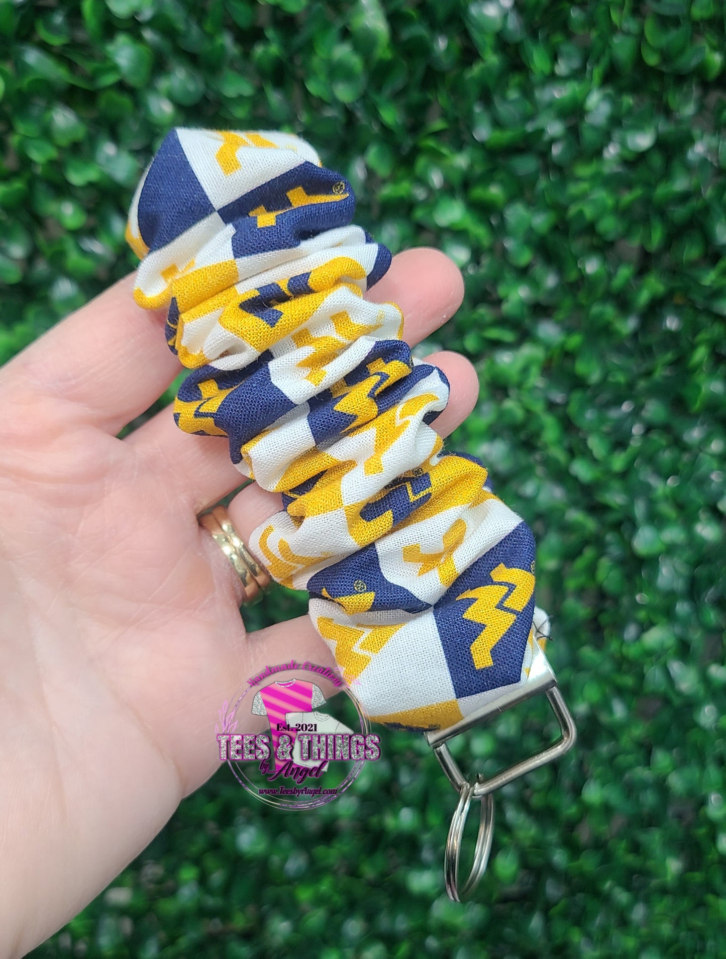 WV Gold/Navy Block Keyfob Scrunchie ๐๐