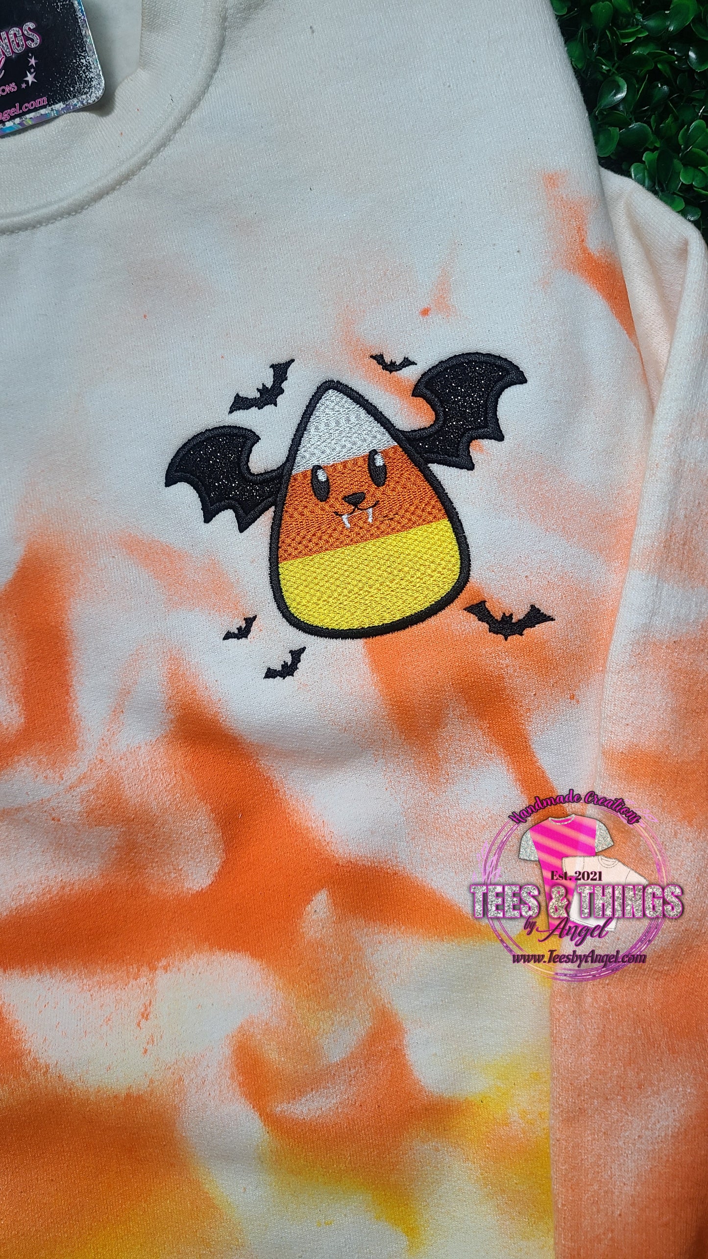 Candy Corn Bat Embroidered Sweatshirt! 🍬