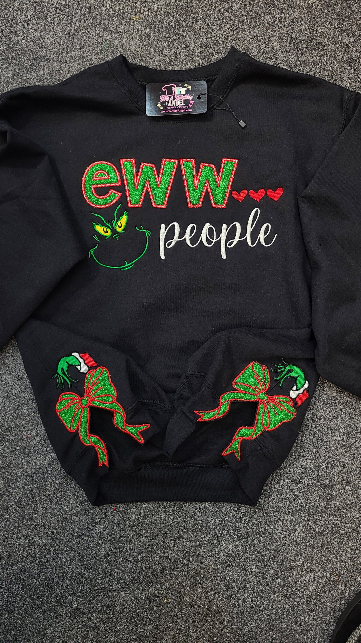 Grinch... Eww people with sidebows! ❤️💚