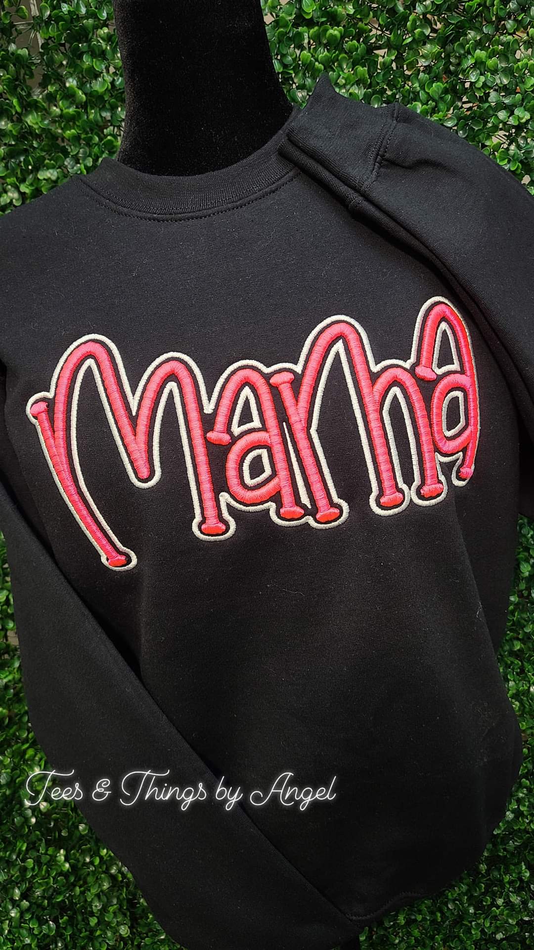 Mama 3D embroidered sweatshirt.