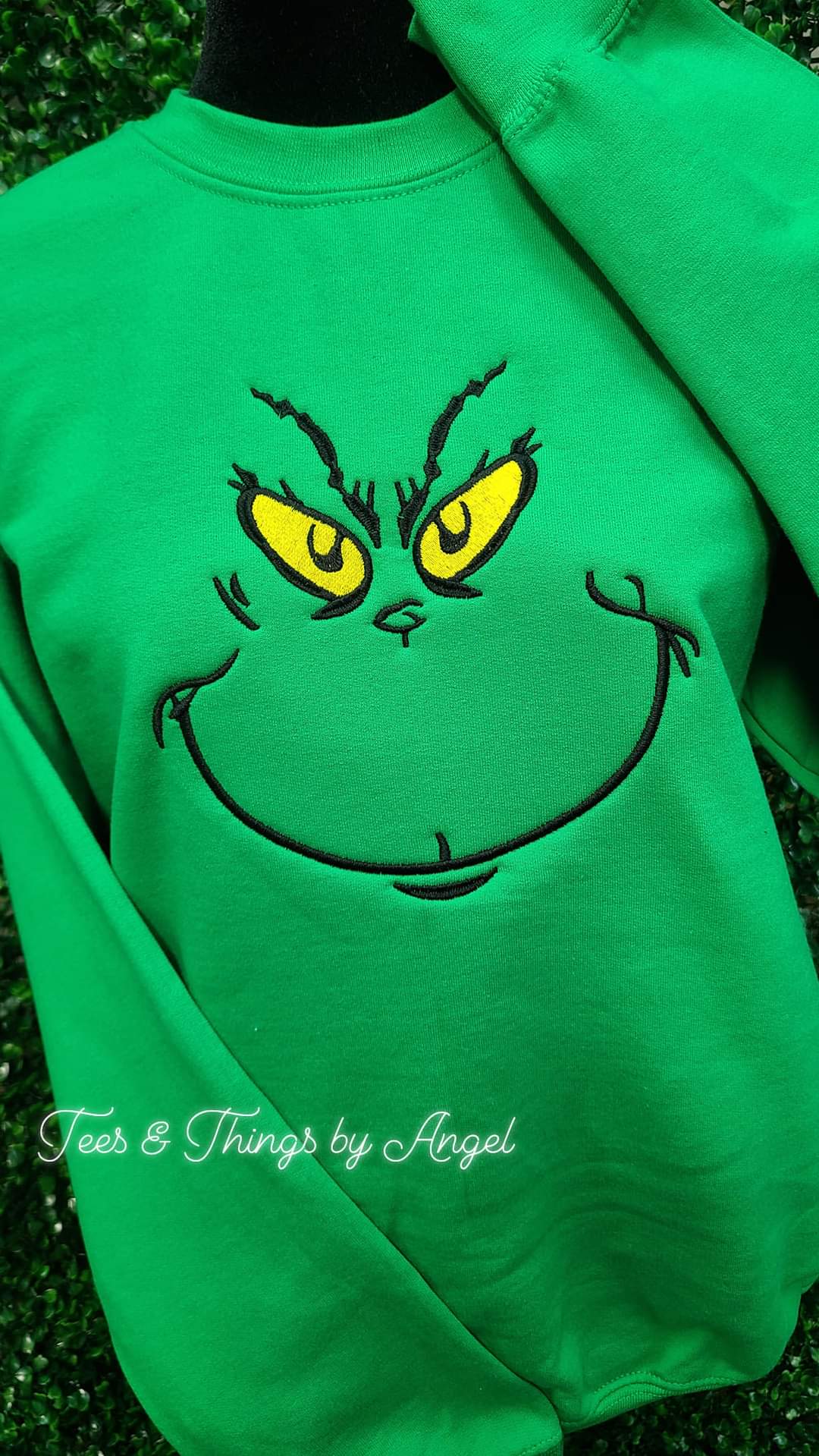 Embroidered Grinch Face Sweatshirt 💚