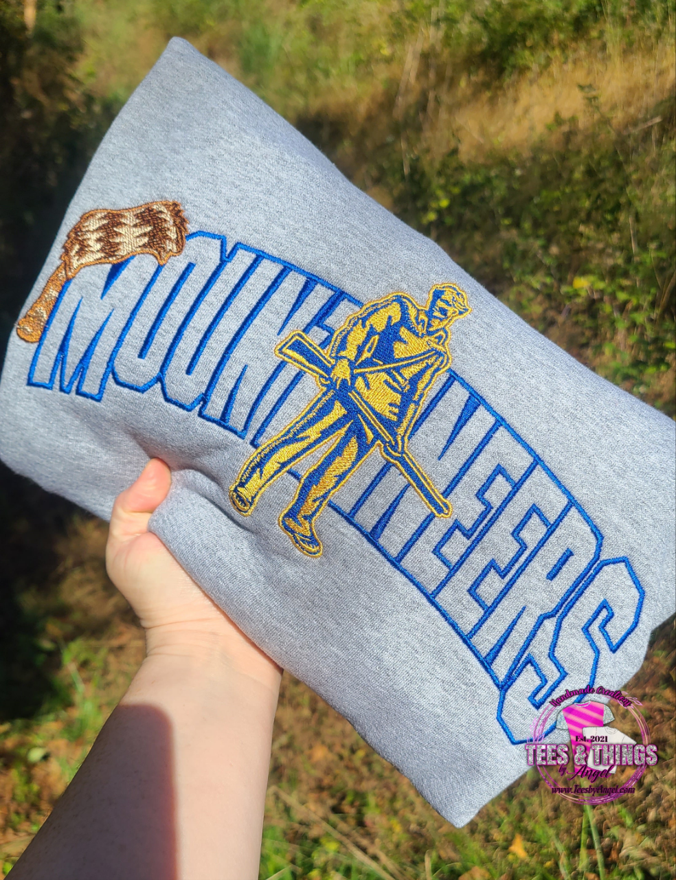 Mountaineers Embroidered sweatshirt 💙💛