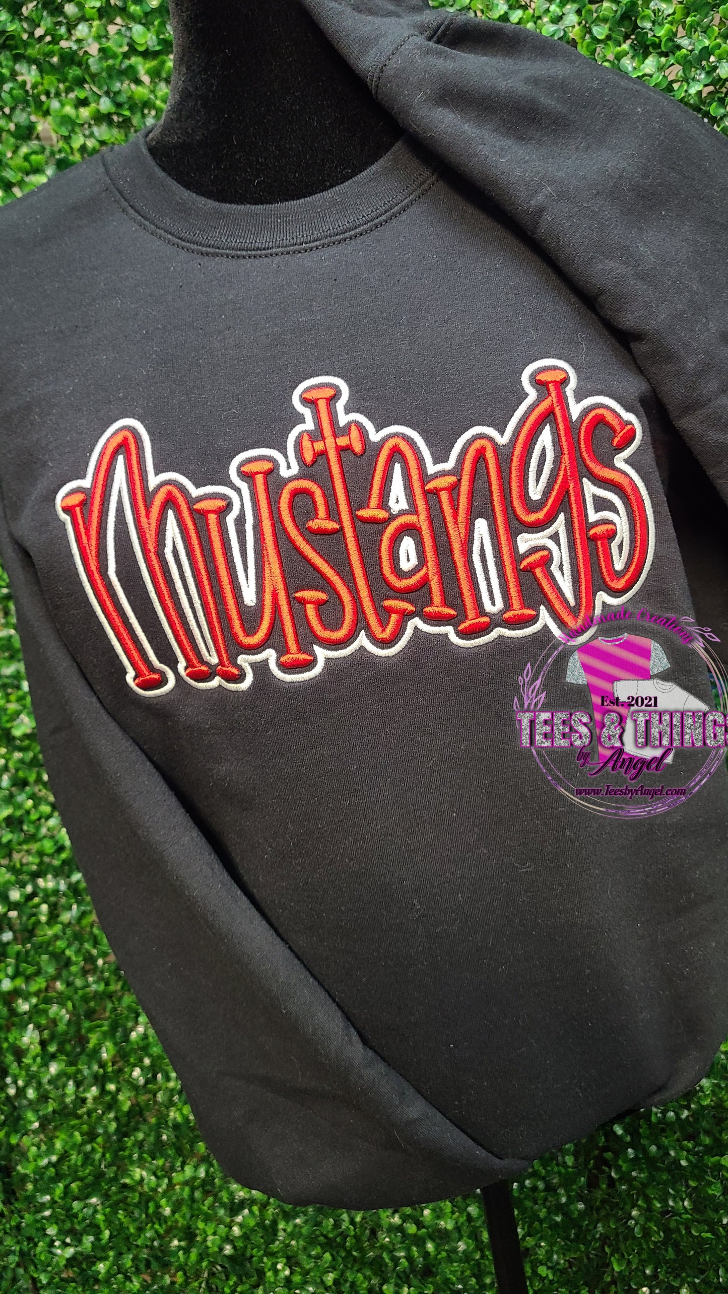 Mustangs 3D Embroidery! ❤️🤍🖤