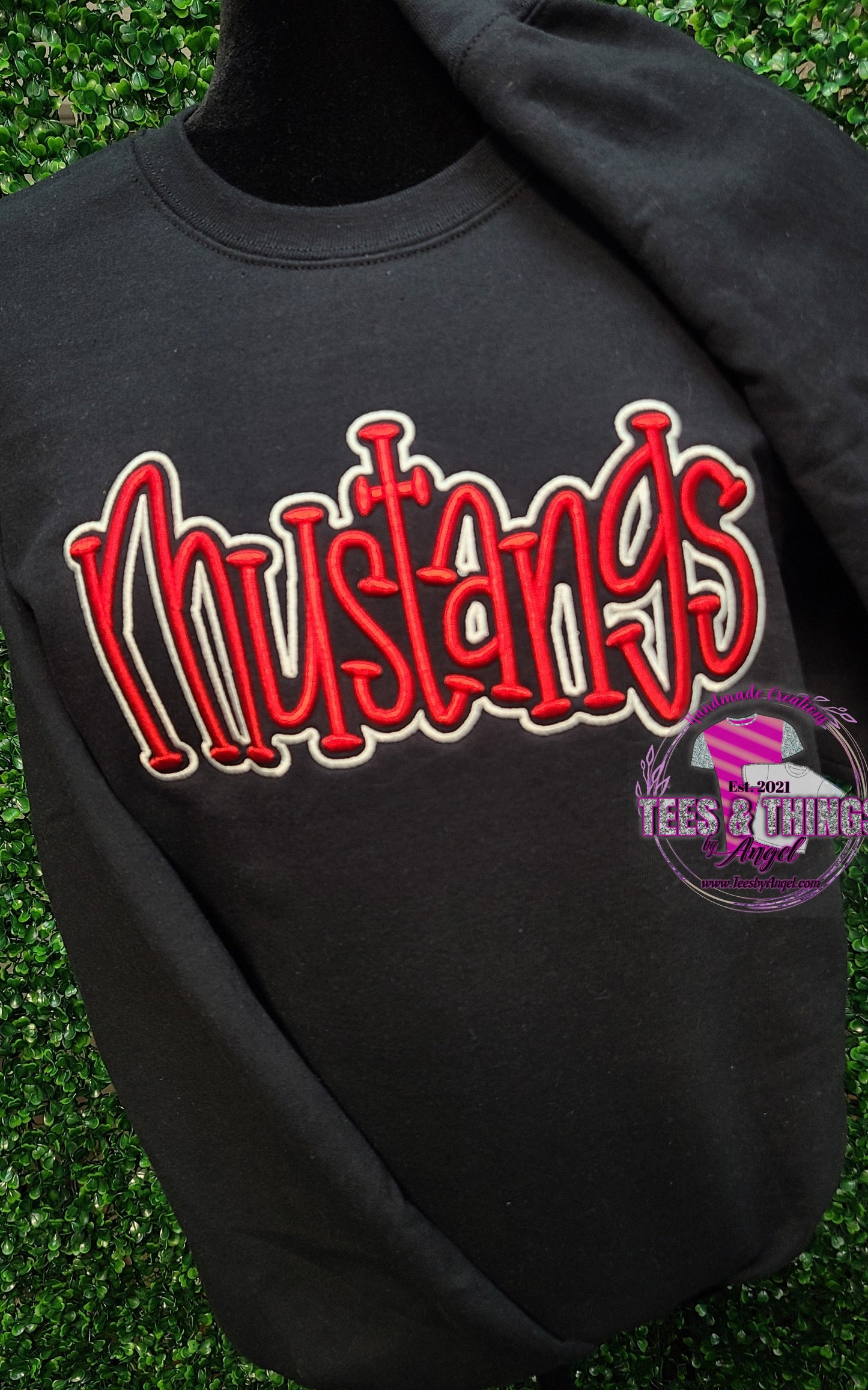 Mustangs 3D Embroidery! ❤️🤍🖤