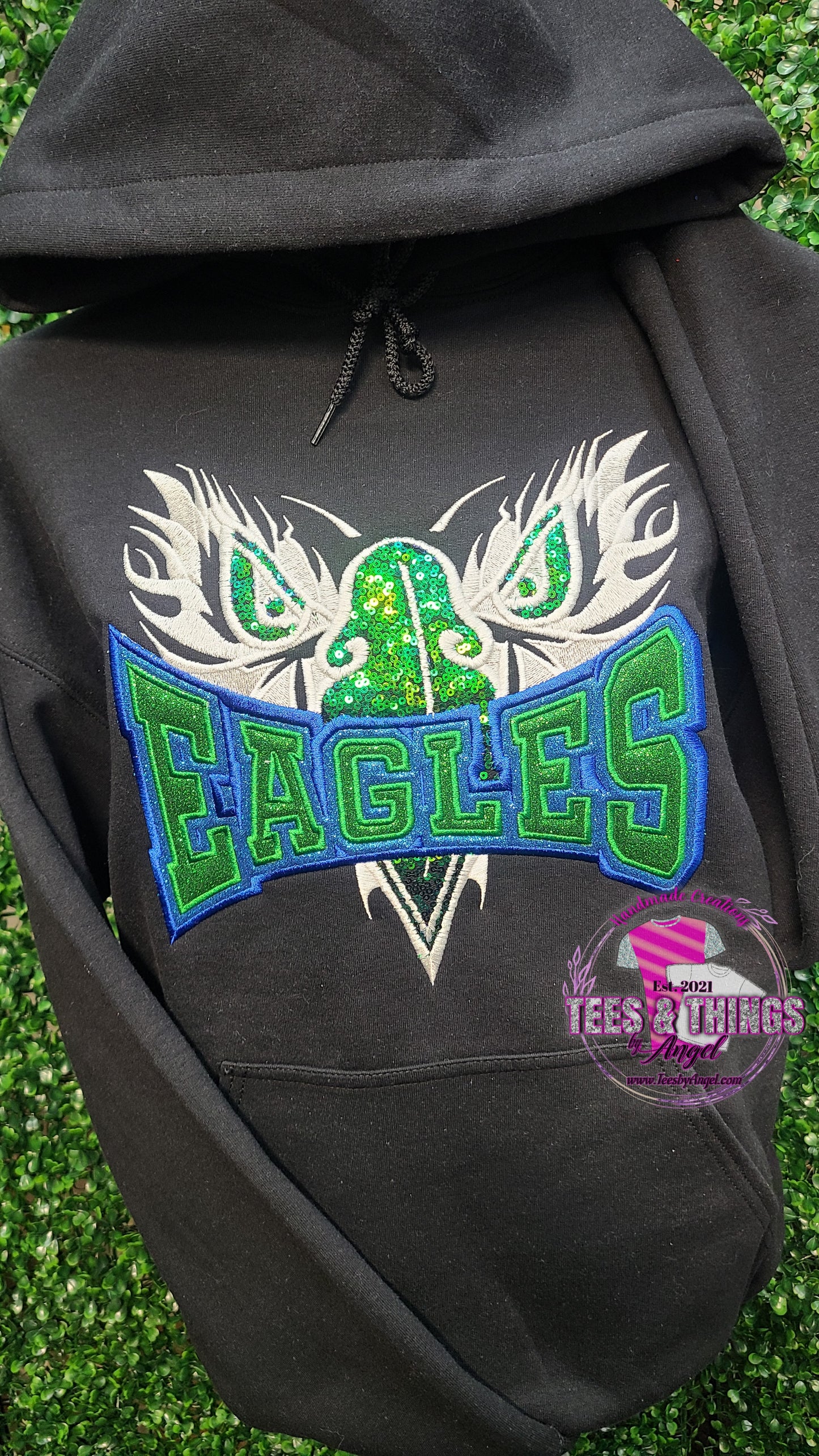 Eagles embroidered sweatshirt 💙💚