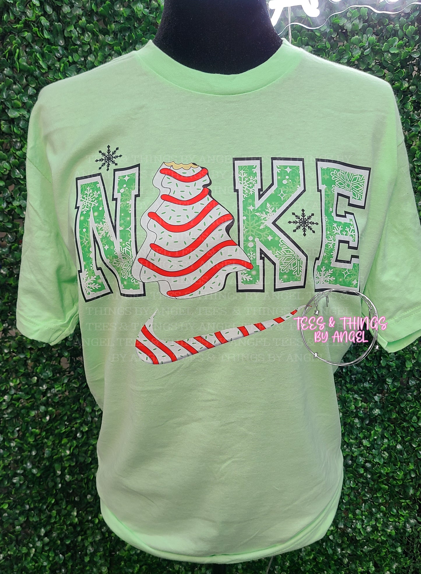 Christmas tree cake Nike