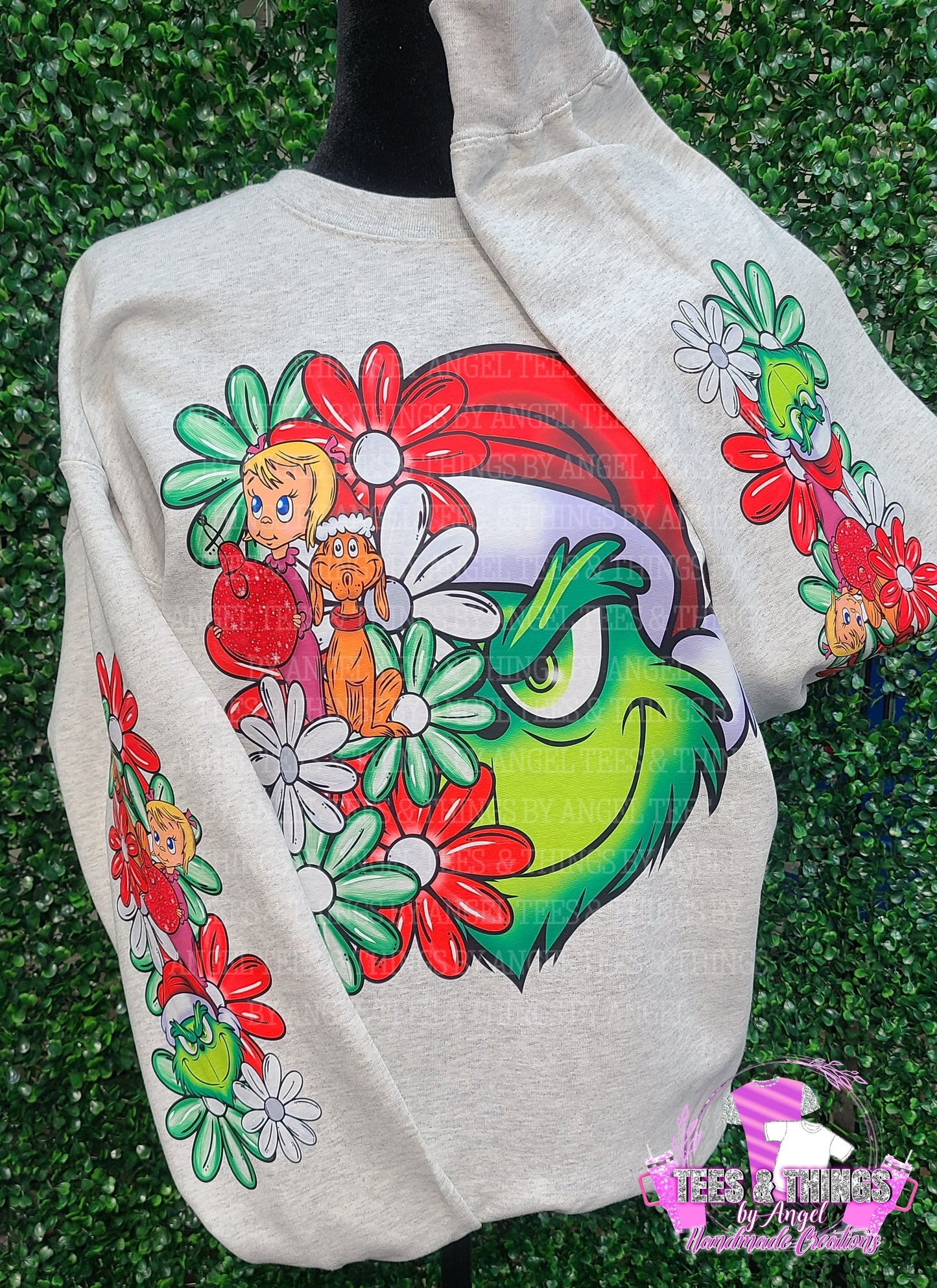 Grinch 💚 floral sweatshirt