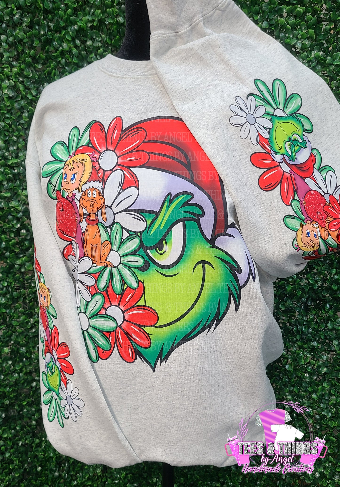 Grinch 💚 floral sweatshirt