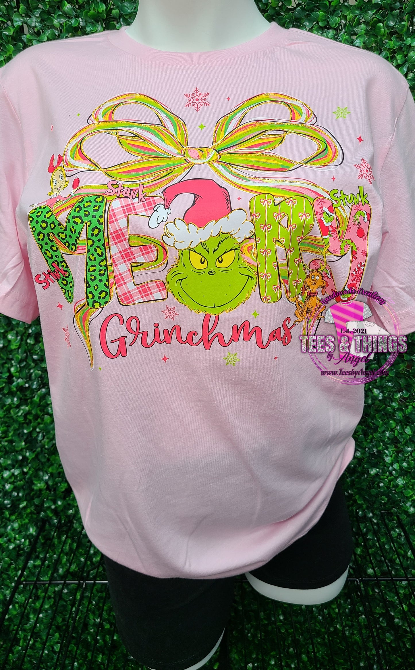 Merry Grinchmas 🩷