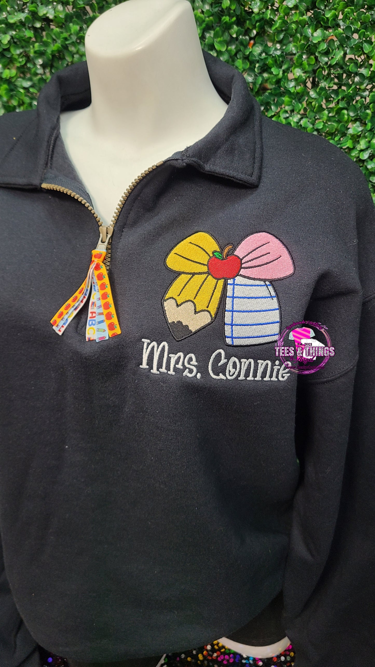 Personalized Teacher Sweatshirt ✏️🍎🖍