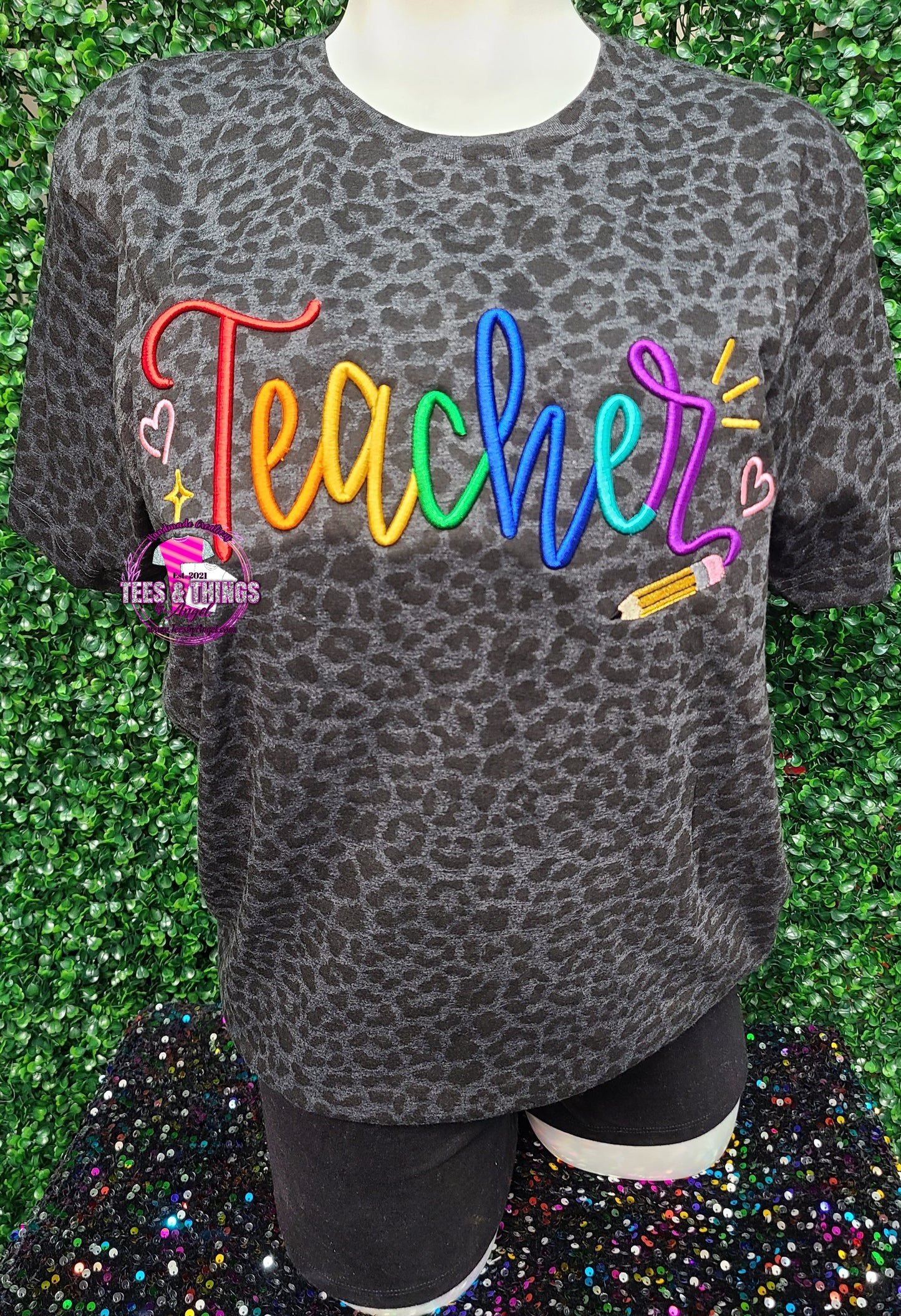 Teacher 🍎 3D embroidered teeshirt!