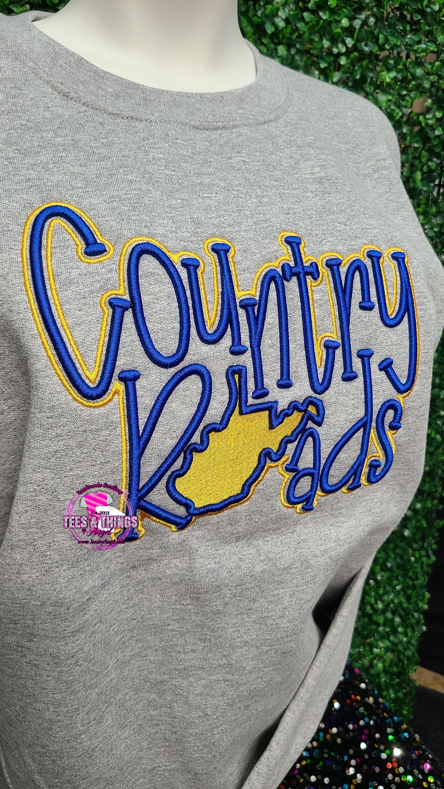 Country Roads 3D embroidered 💙💛