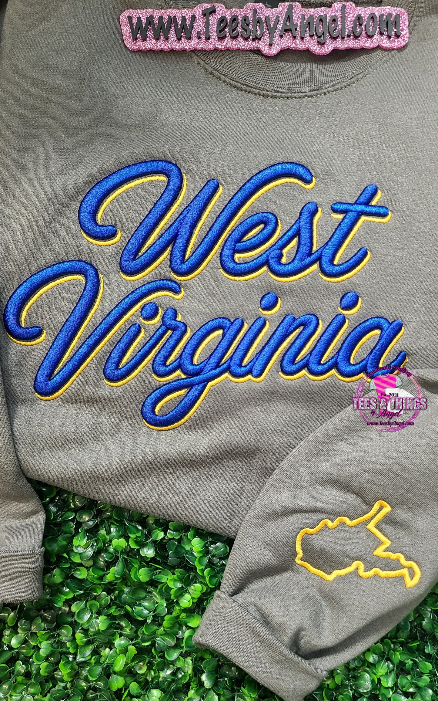 West Virginia 3D embroidered Sweatshirt! 💙💛