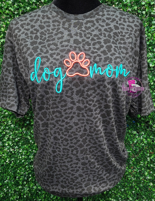 Dog Mom 3D Embroidered 🐾