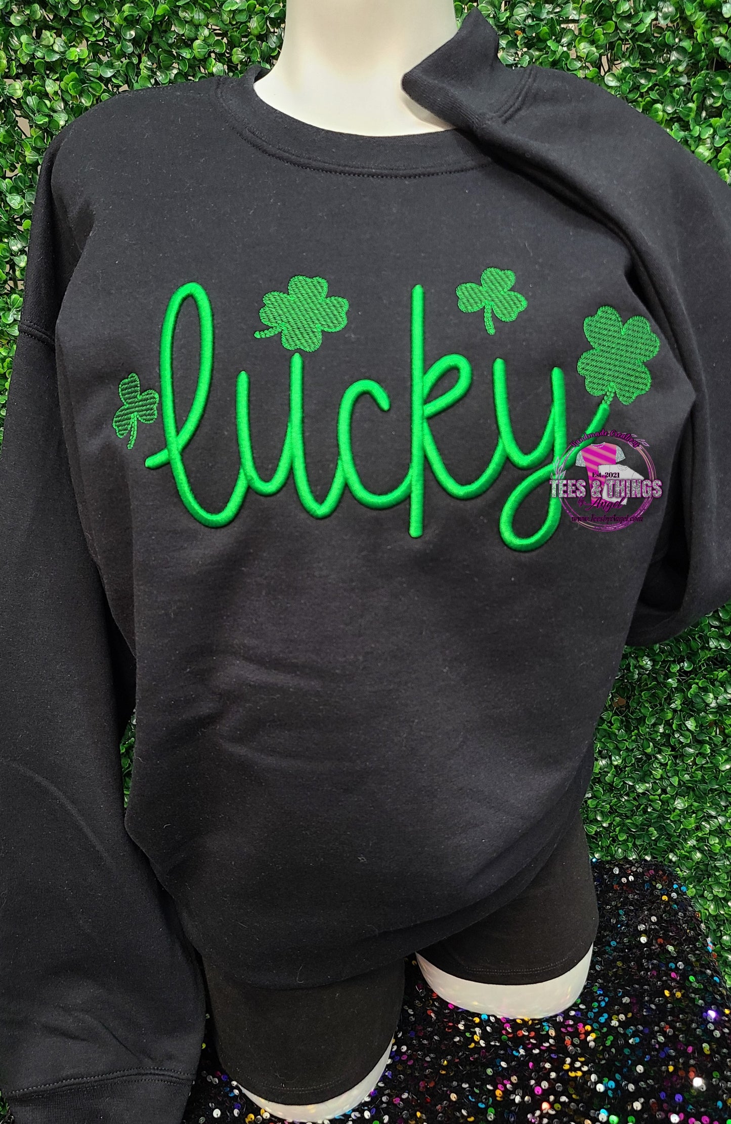 Lucky 🍀 Embroidered sweatshirt
