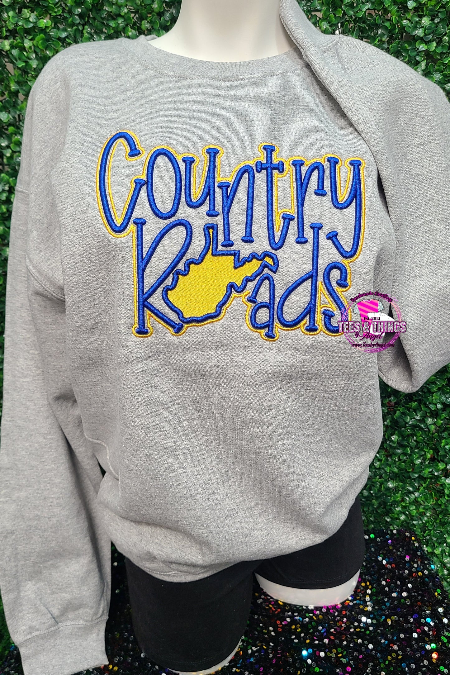 Country Roads 3D embroidered 💙💛