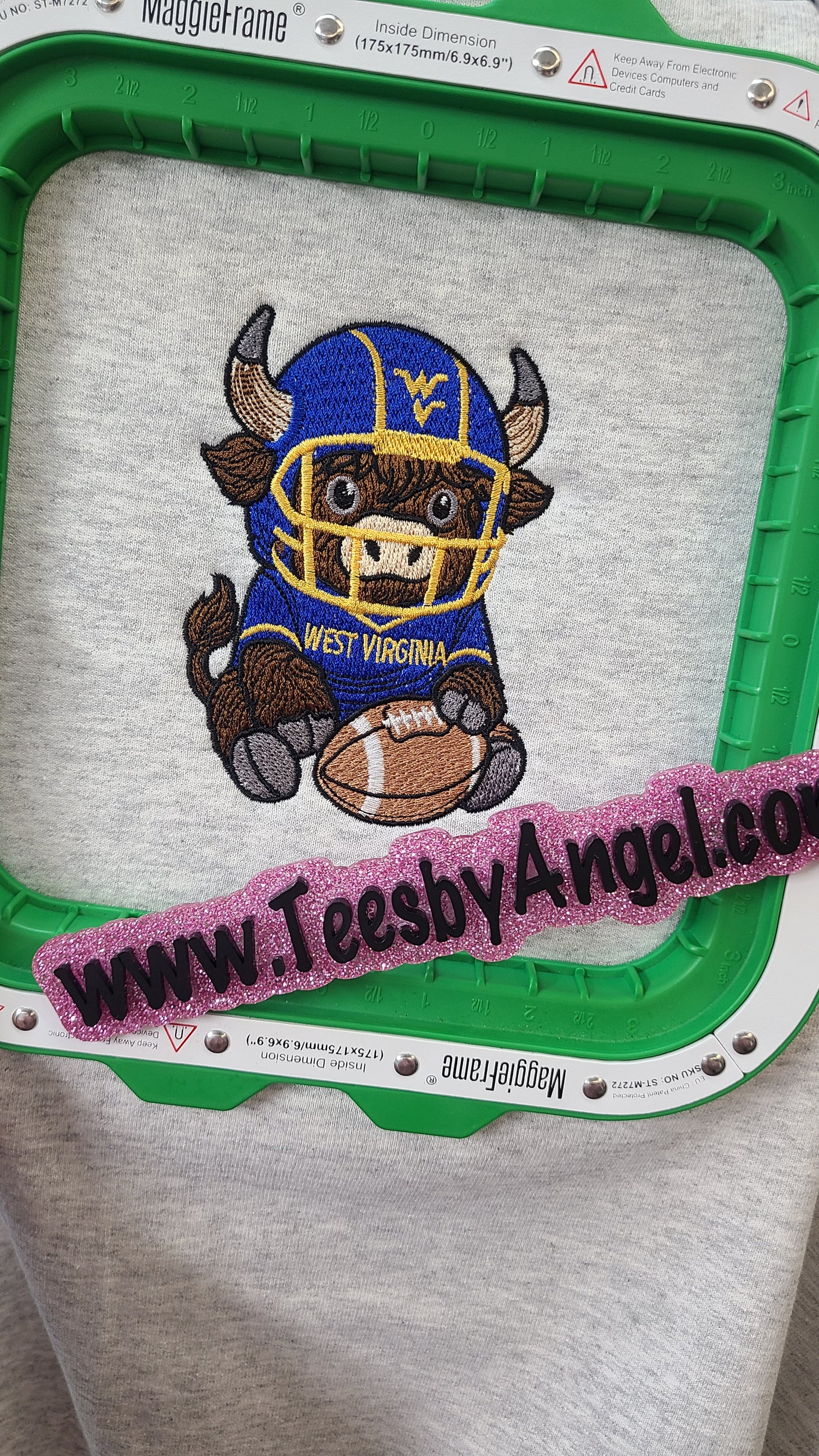 WV Mountaineer Embroidered Highland Cow 💙💛 Sweatshirt!