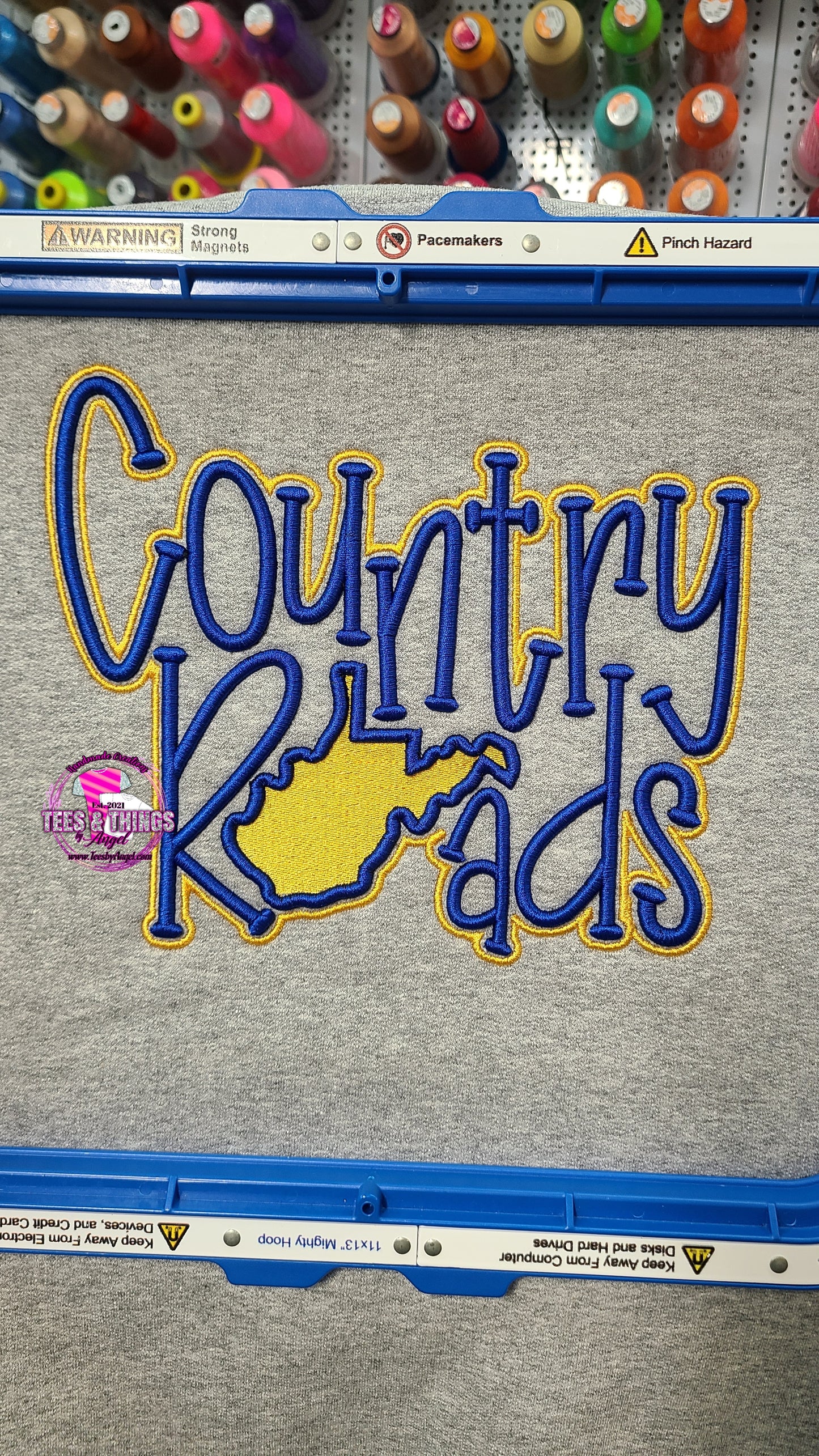 Country Roads 3D embroidered 💙💛