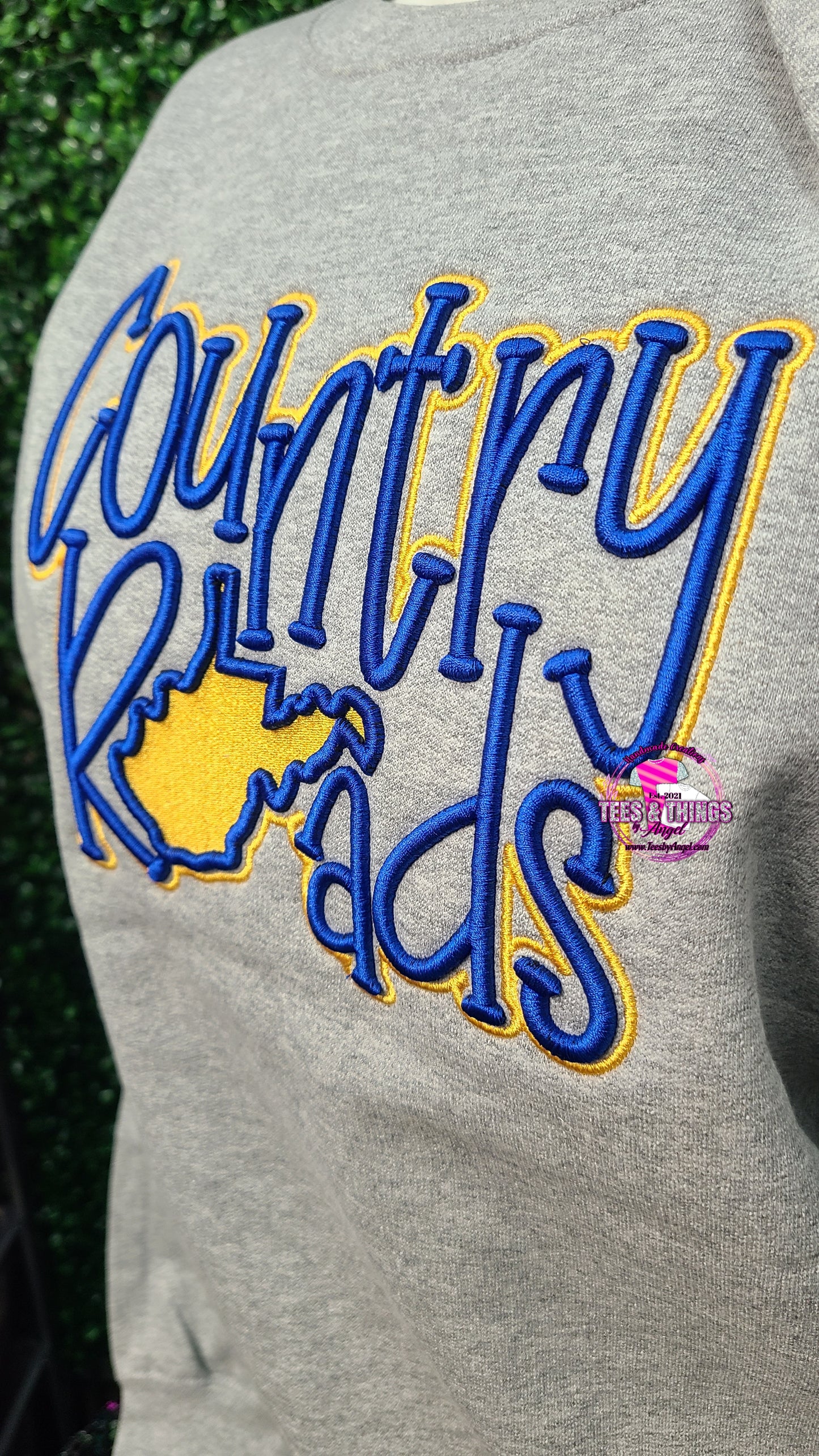 Country Roads 3D embroidered 💙💛