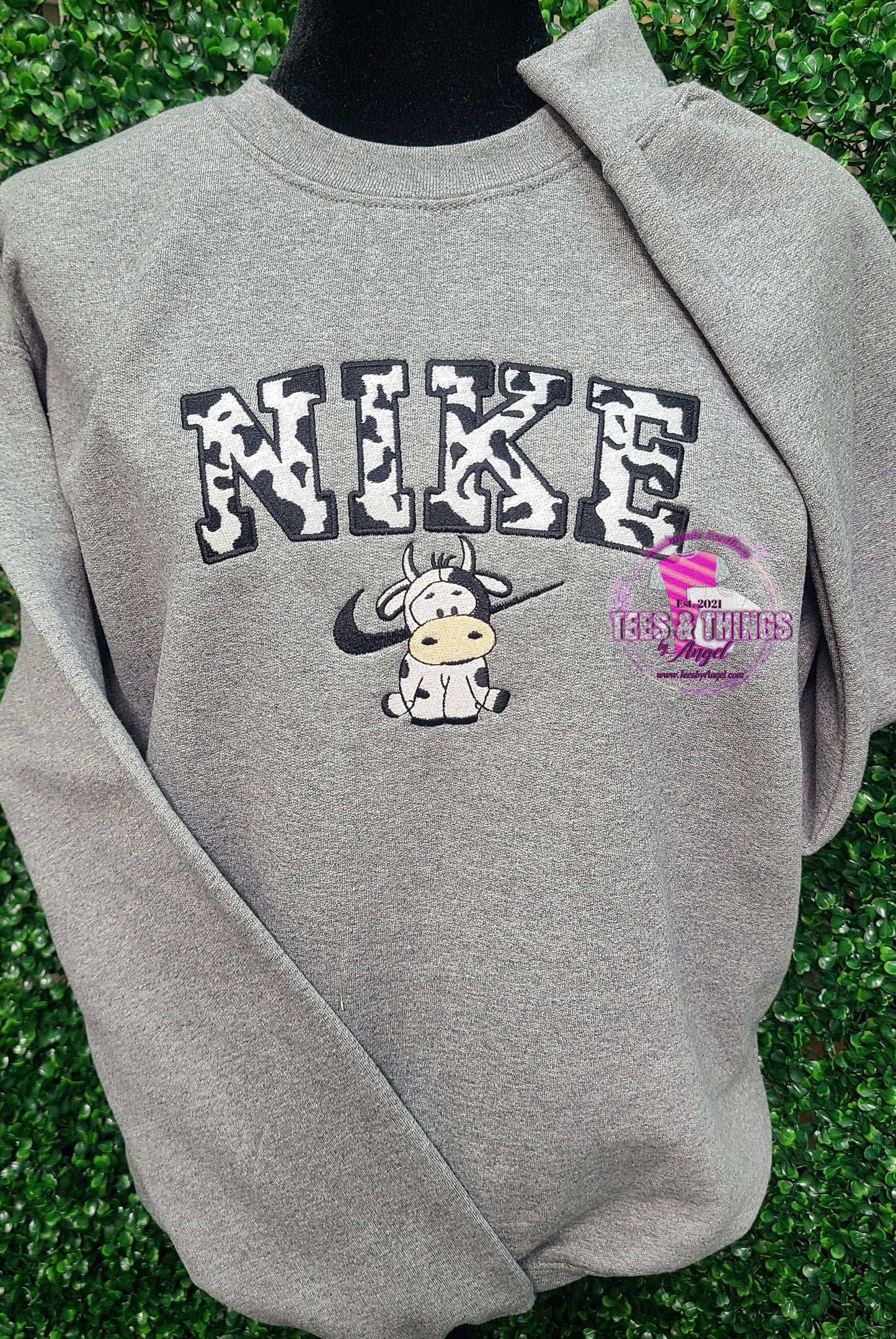 Nike Cow Embroidered Sweatshirt