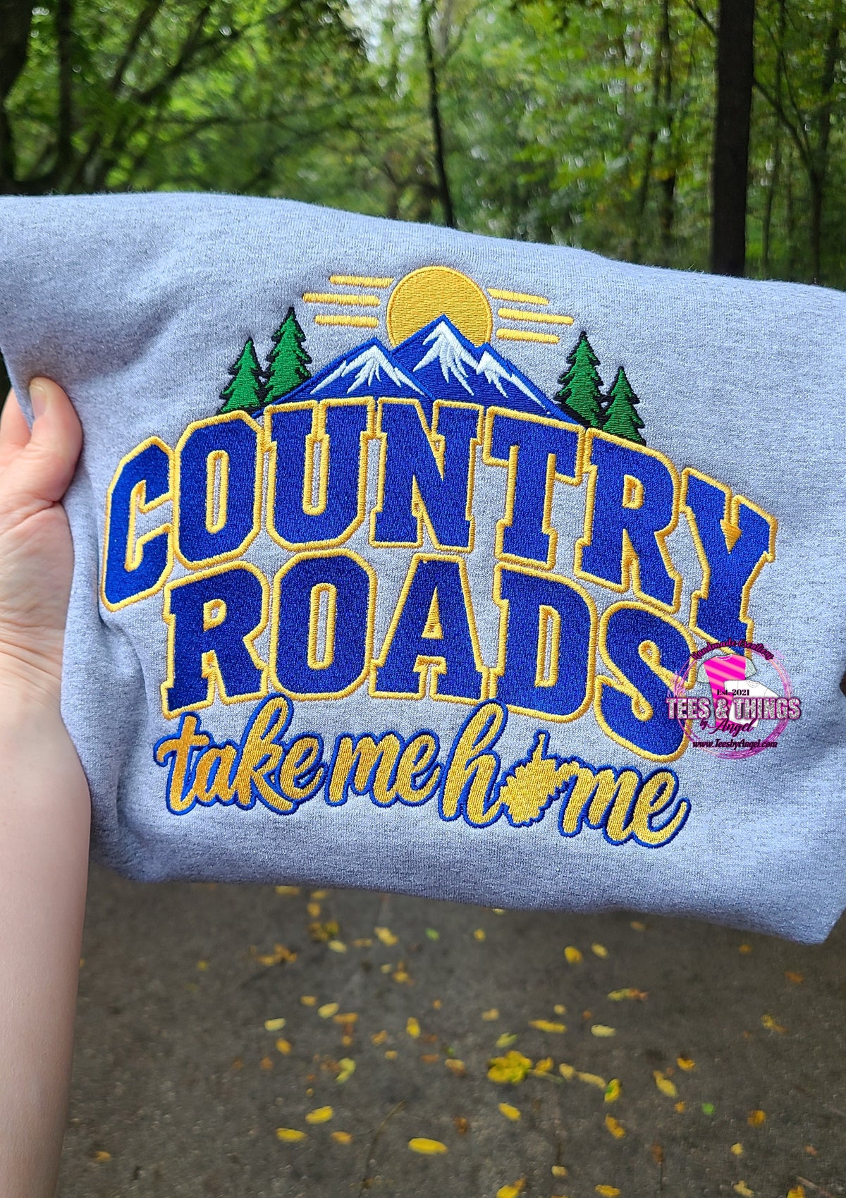 Country Roads.. Take me home! 💙💛