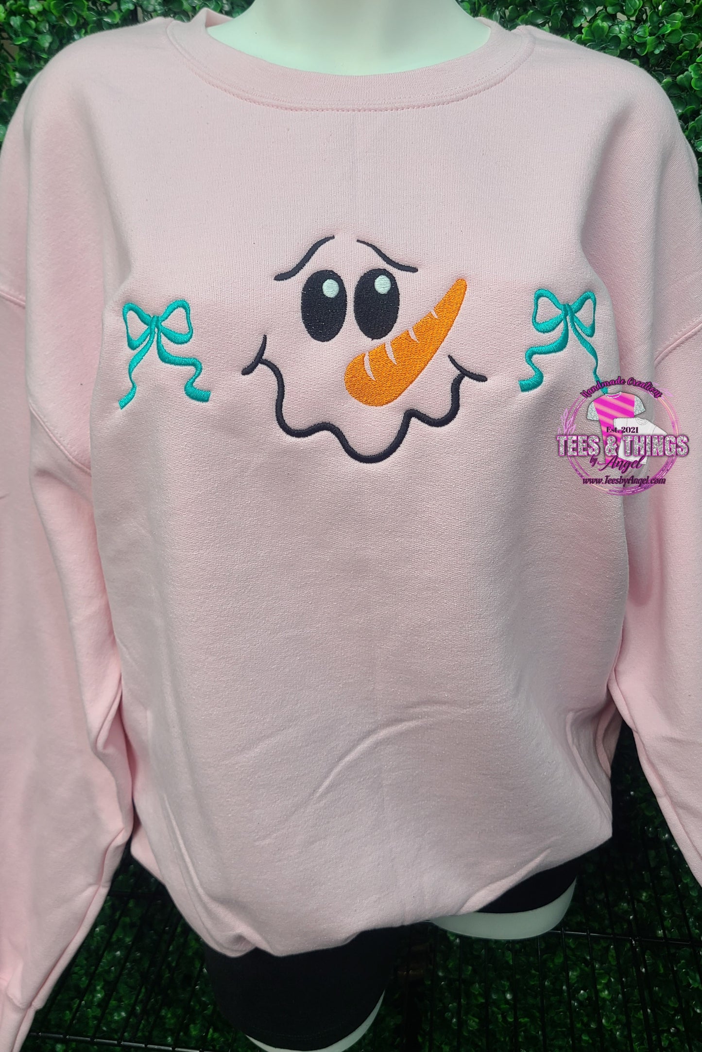 Embroidered Snowman Sweatshirt ⛄️