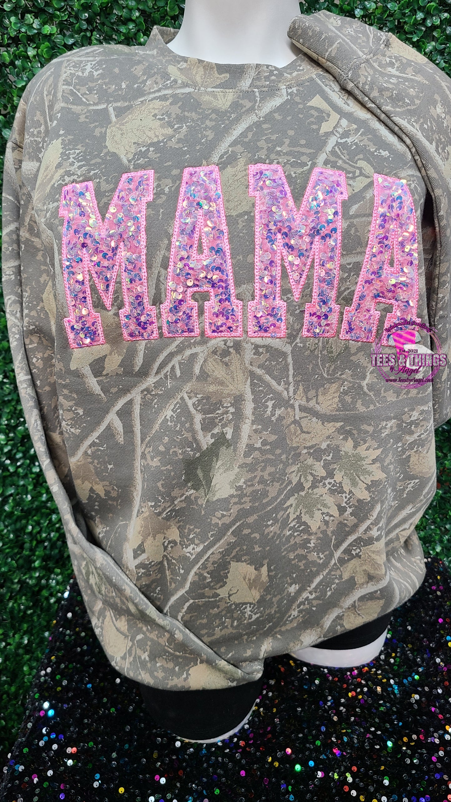 Camo Mama sweatshirt! 🧡