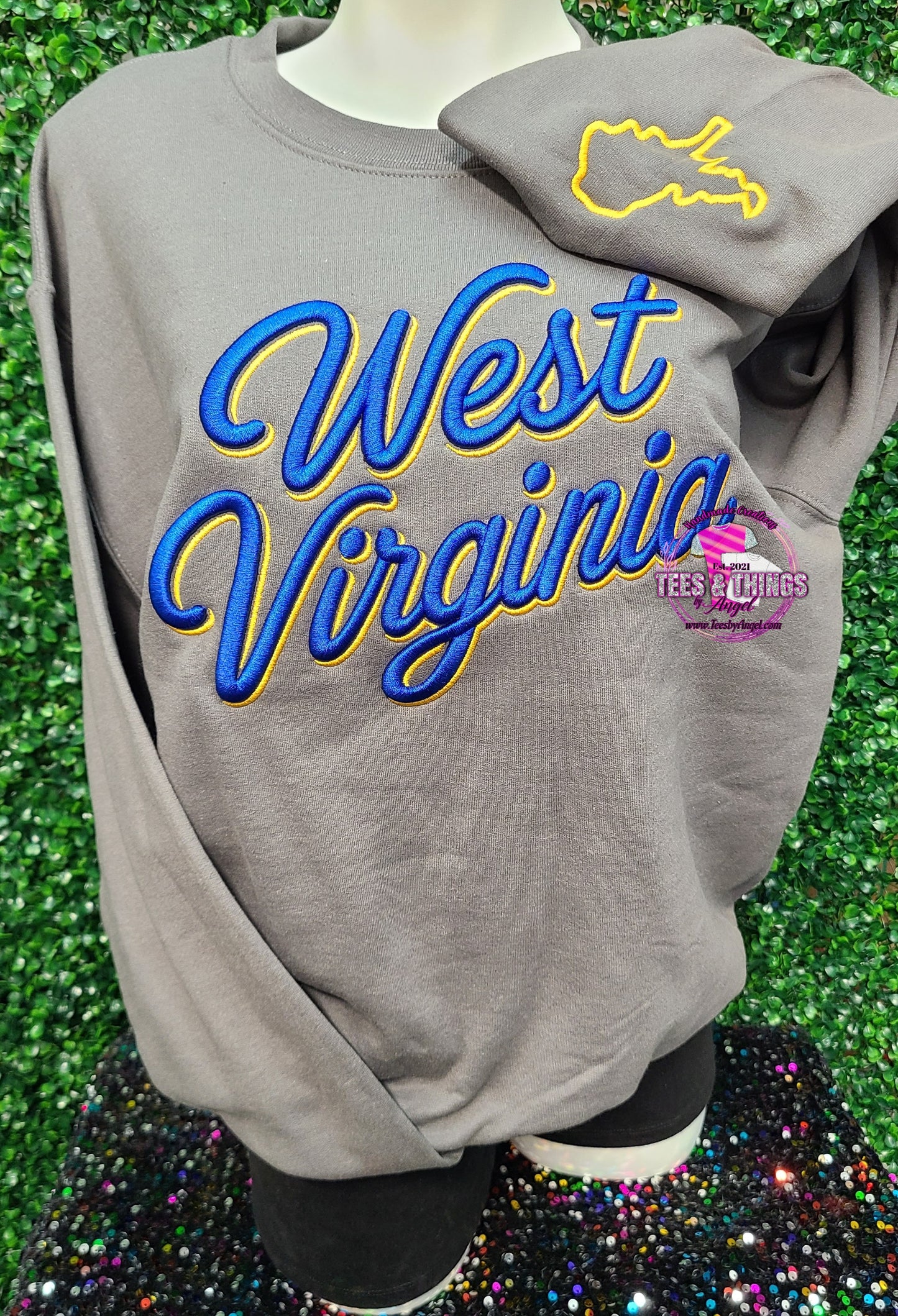 West Virginia 3D embroidered Sweatshirt! 💙💛
