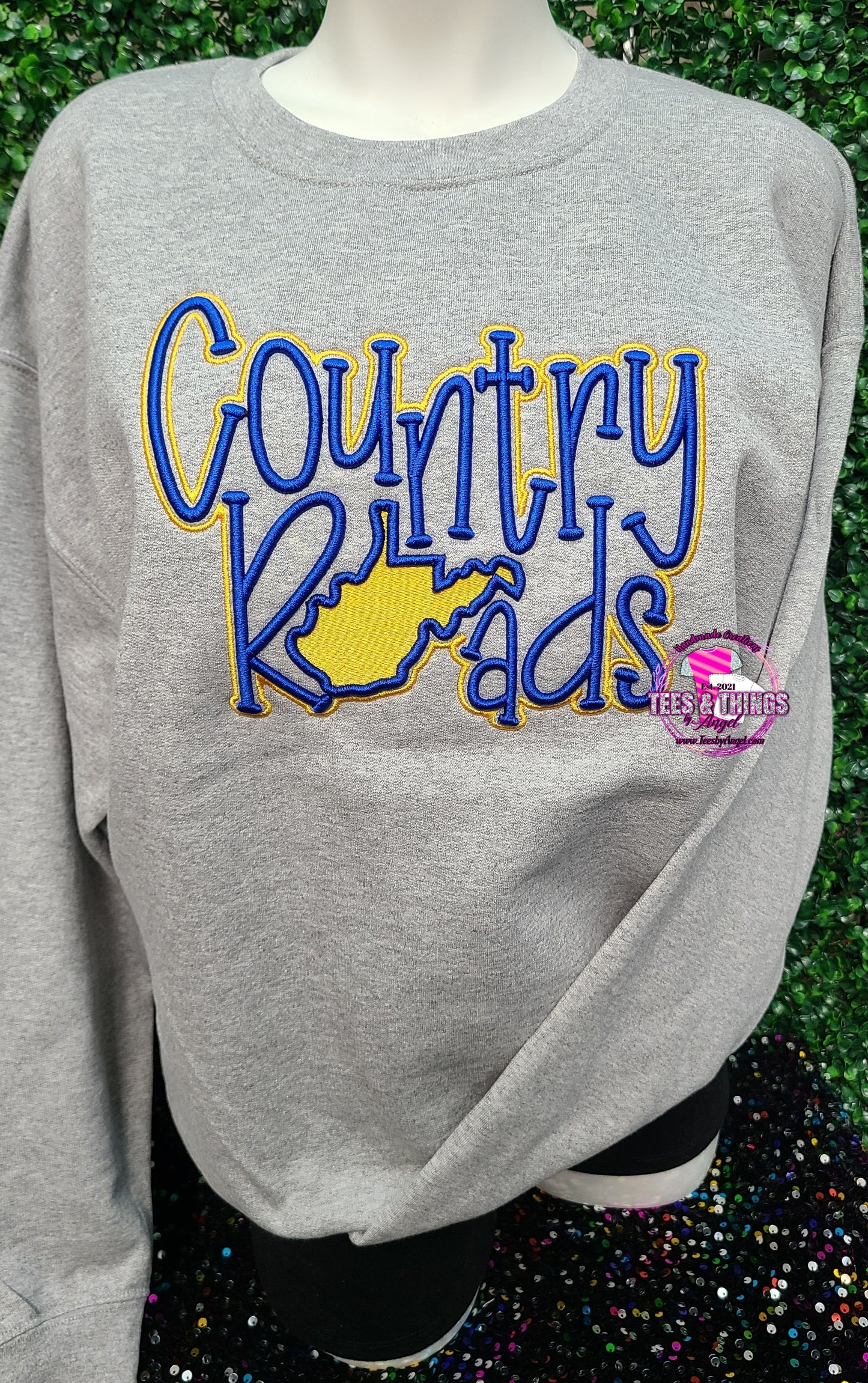 Country Roads 3D embroidered 💙💛