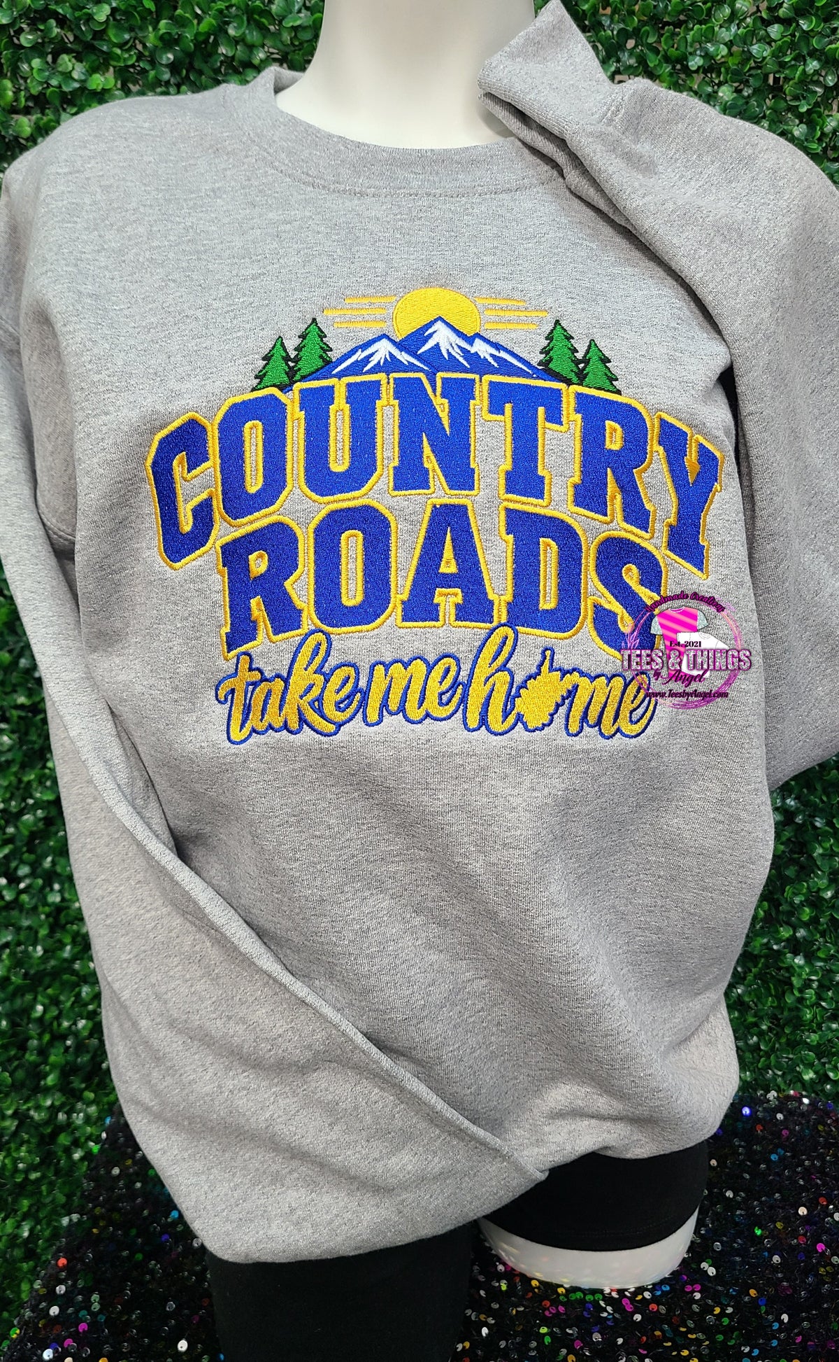 Country Roads.. Take me home! 💙💛